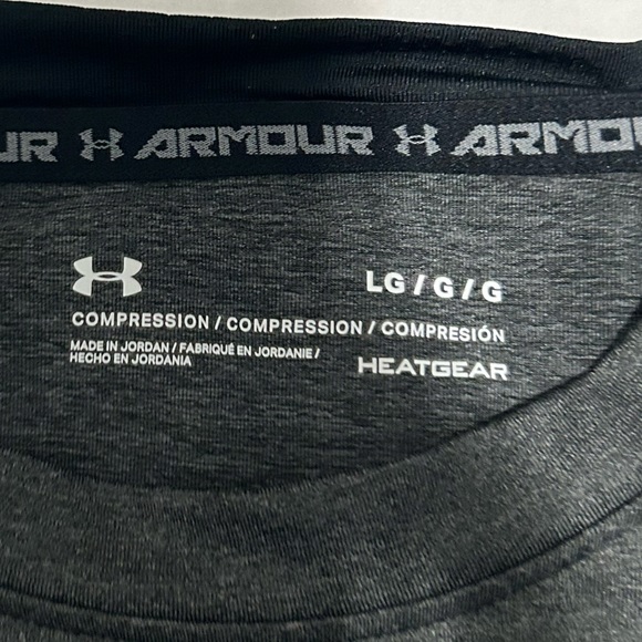 Under Armour compression shirt - Picture 3 of 3